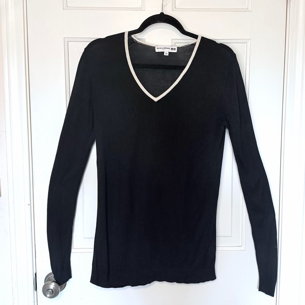 Ines de la Fressange x Uniqlo - Black V-Neck Sweater with White Trim
